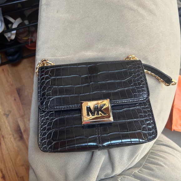 Michael Kors Crossbody - Picture 1 of 5